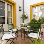 Hotellissa on kaunis sisäpiha