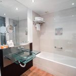 Esimerkkikuva kylpyhuoneesta