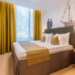 Standard-huone, Centennial