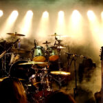 Rumpusetti loistaa kirkkaassa valaistuksessa.