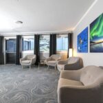 Hotellissa on viihtyisä olohuone