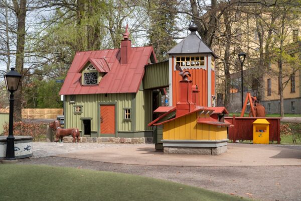 Rakastetun Pekka Töpöhäntä -sadun lumoissa Uppsalassa