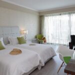 Deluxe-huone sivuttaisella merinäköalalla