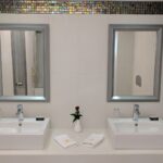 Perhe-sviitti omalla uima-altaalla