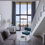 Duplex-sviitti merinäköalalla