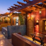 10GR Hotel & Wine Bar patiot/terassit auringonlaskussa