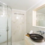 Rhodos Horizon City Junior Sviitti kylpyhuone