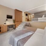 Neljän hengen huone