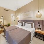 Neljän hengen huone