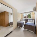 Neljän hengen huone