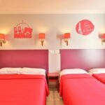 Neljän hengen huone