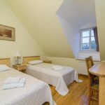 Neljän hengen huone