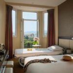 Kolmen hengen huone, merinäköala