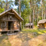 Ulkoilmamuseon vanhoja taloja Jurmalassa