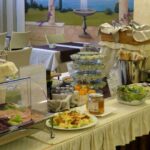 Kuva buffetpöydästä