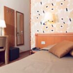 Kuva yhden hengen huoneesta