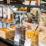 Kuva buffetpöydätstä