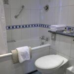 Esimerkkikuva kylpyhuoneesta