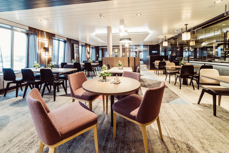 010 -Megastar-Delight Buffet_MMP9615