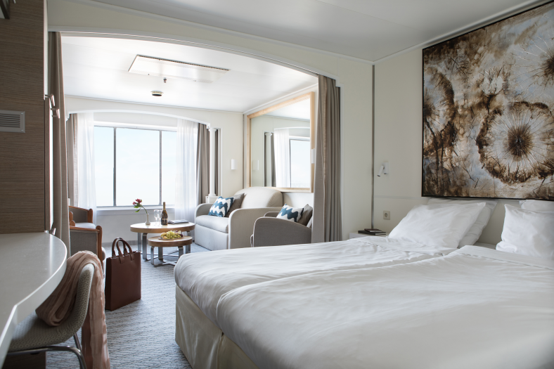 002-SiljaSerenade-Commodore