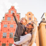 Äiti ja lapsi Tukholmasssa