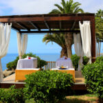 Taurito Princess -hotellin hierontapiste ulkona katoksen alla