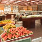 hedelmiä hotellin buffet ravintolassa