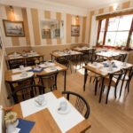 Dolphin Hotel - Aamiaishuone