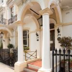 Dolphin Hotel - Julkisivu