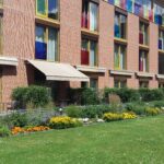 Hotellin piha-aluetta