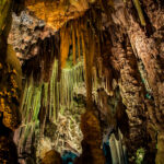 Näkymä tippukiviluolasta