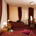 Kolmen hengen huone, Monte Kristo Hotel