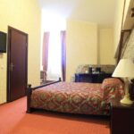 Juniorsviitti, Monte Kristo Hotel