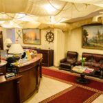 Vastaanotto, Monte Kristo Hotel