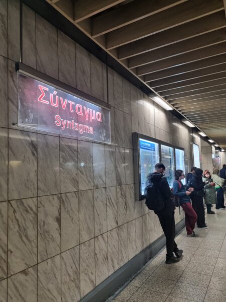 Ateenan julkinen liikenne – Metro haltuun