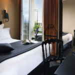 Yhden hengen huone, Hotel Le Chat Noir