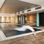 Uima-allas, jossa suihkulähde